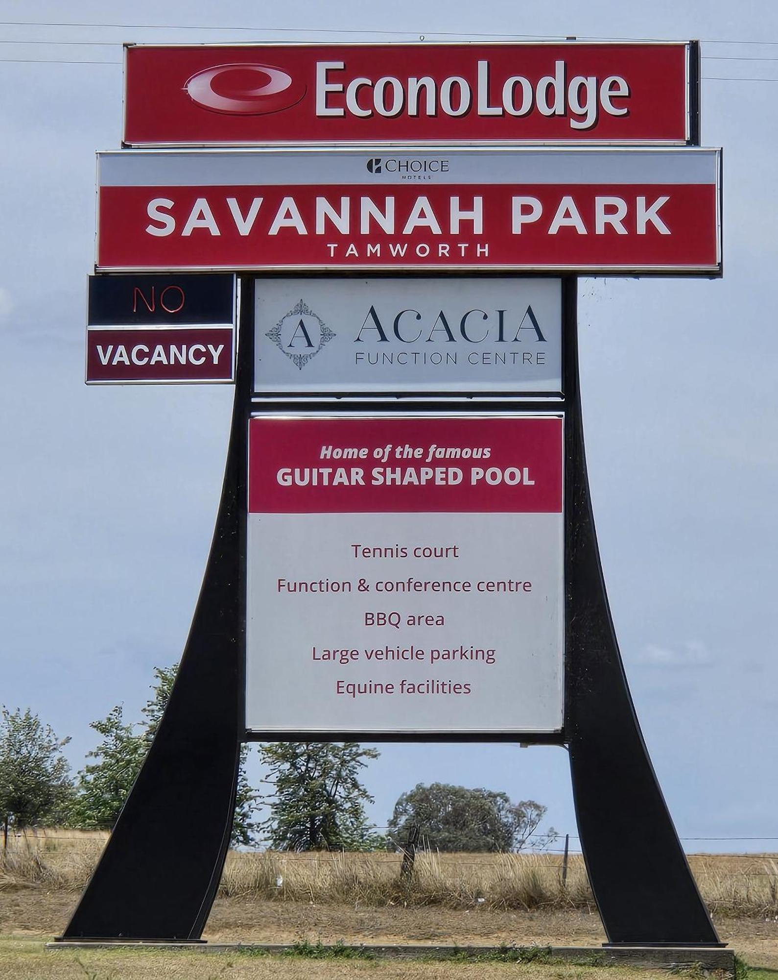 Econo Lodge Savannah Park Тамуорт Экстерьер фото